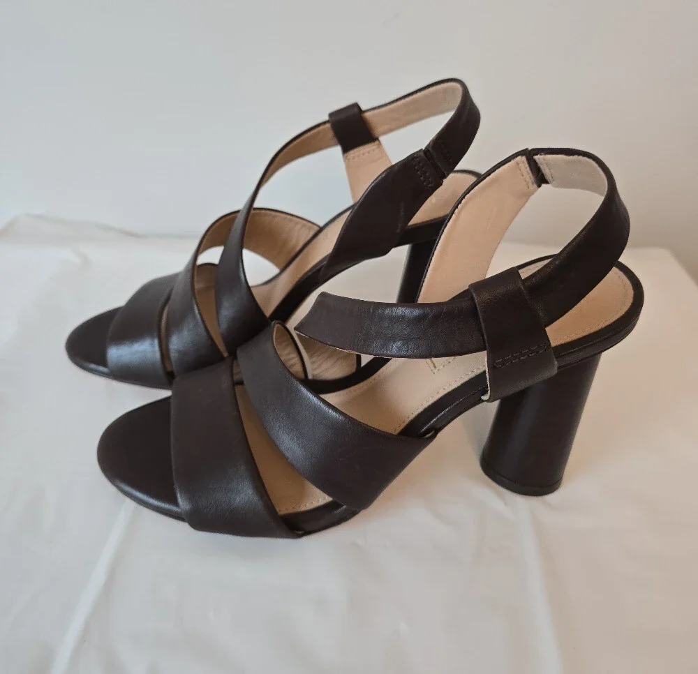 Antonio Melani Brown Leather Crisscross Sandals – Size 6, 2.5–3" Heel - Picture 2 of 9